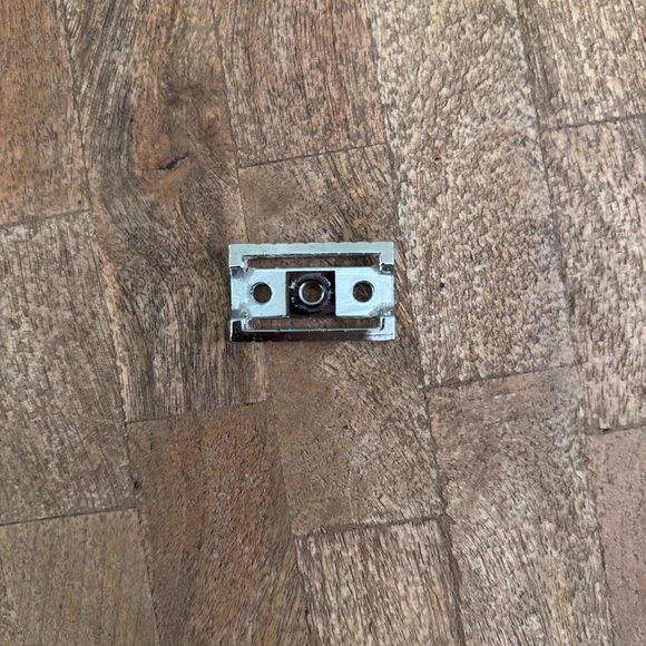 Classic Silver Safety Razor - Picture 5 of 8